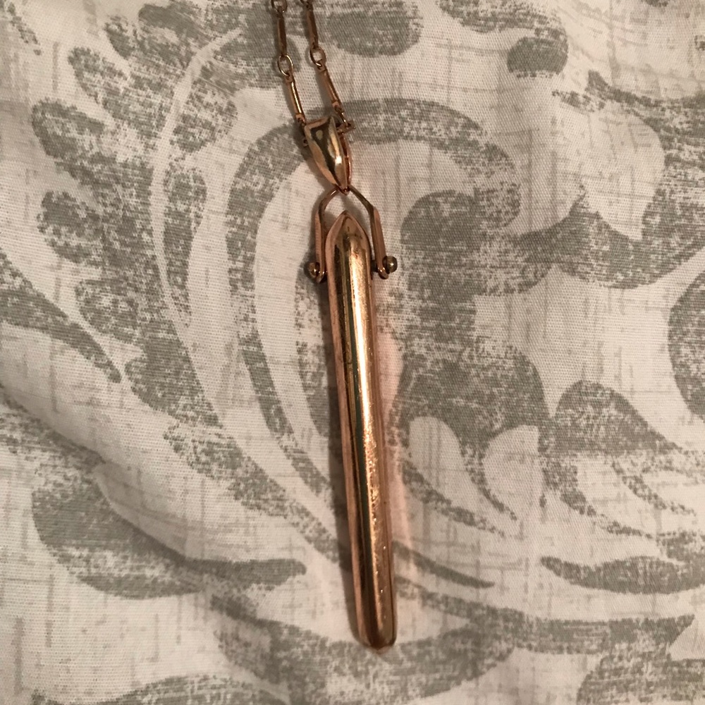 Stella and Dot Rebel Pendant  Necklace Rose Gold
